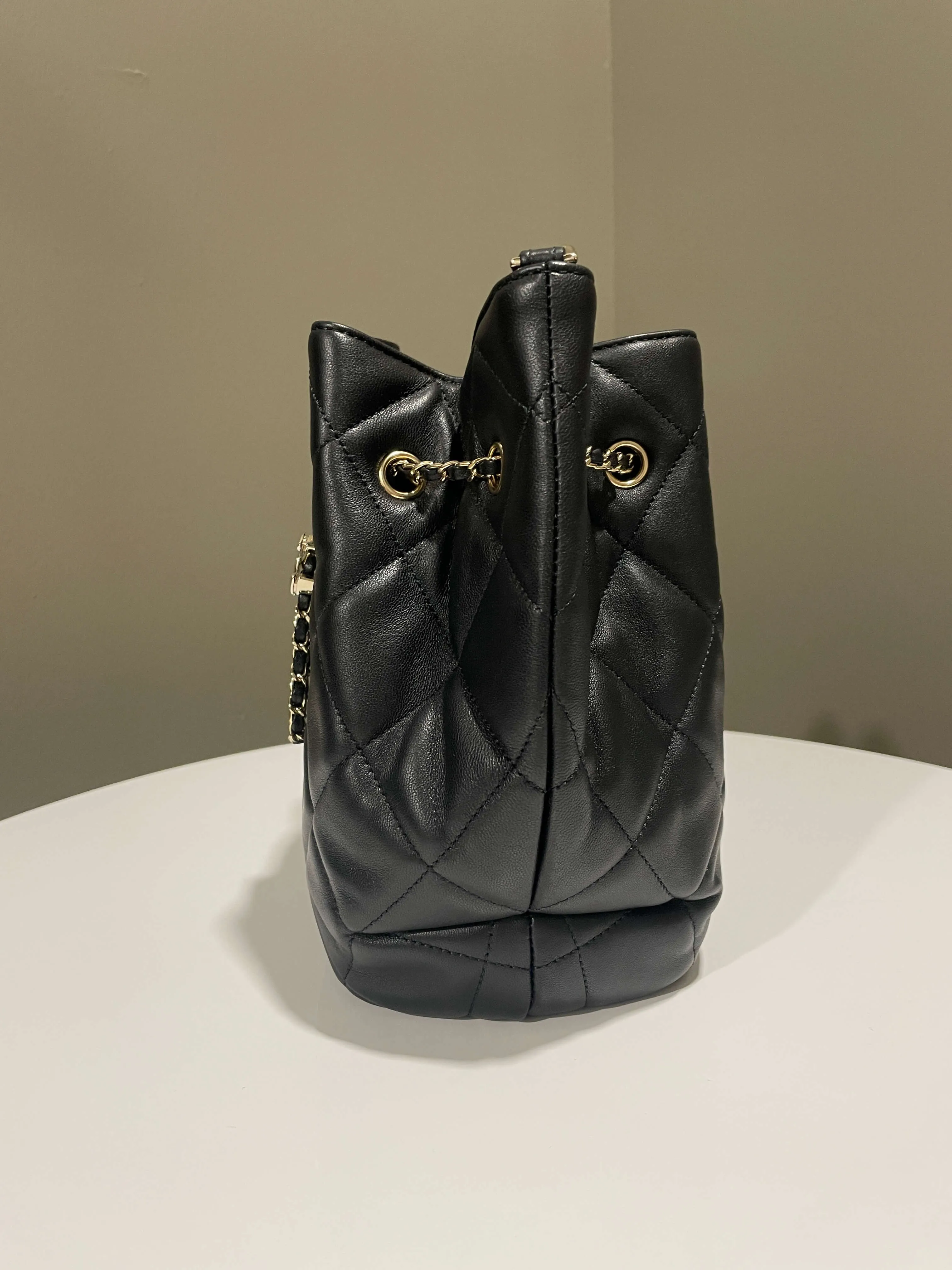 Chanel Quilted Cc Drawstring Bucket Shoulder Bag Black Lambskin