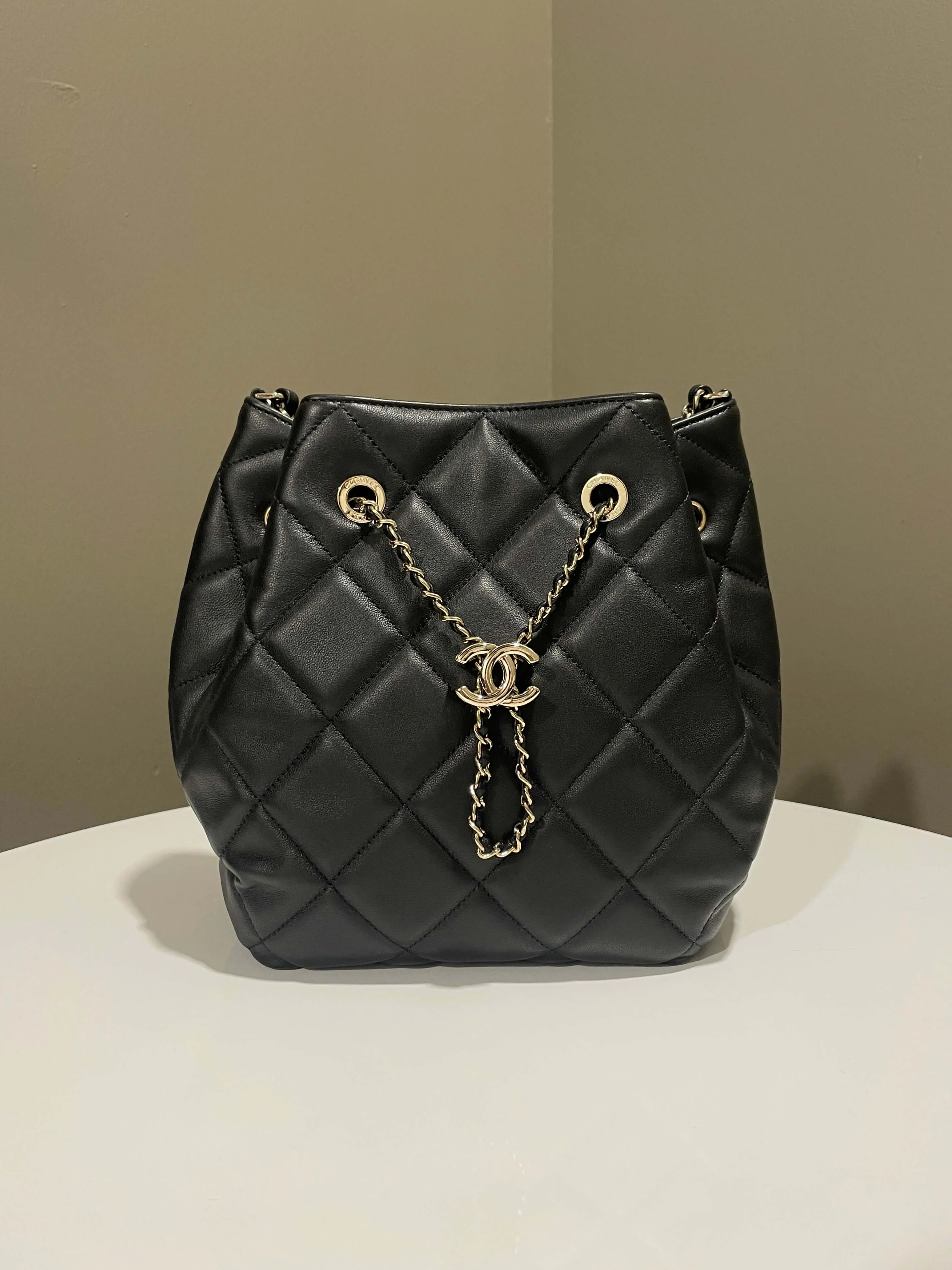 Chanel Quilted Cc Drawstring Bucket Shoulder Bag Black Lambskin