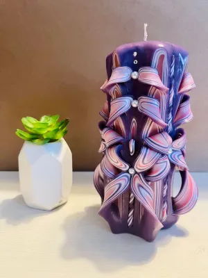 Hand carved candle - Flowers design