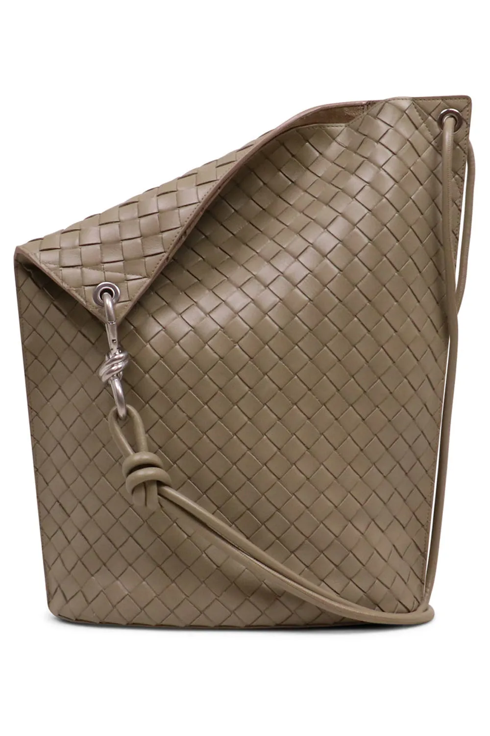 KNOT HOOK MEDIUM BUCKET BAG | TAUPE/SILVER