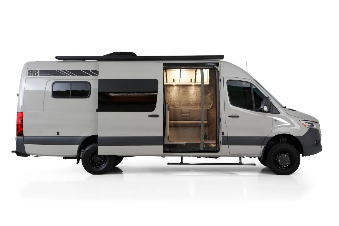 RB Touring Van DH - 170 EXT 3500 4X4
