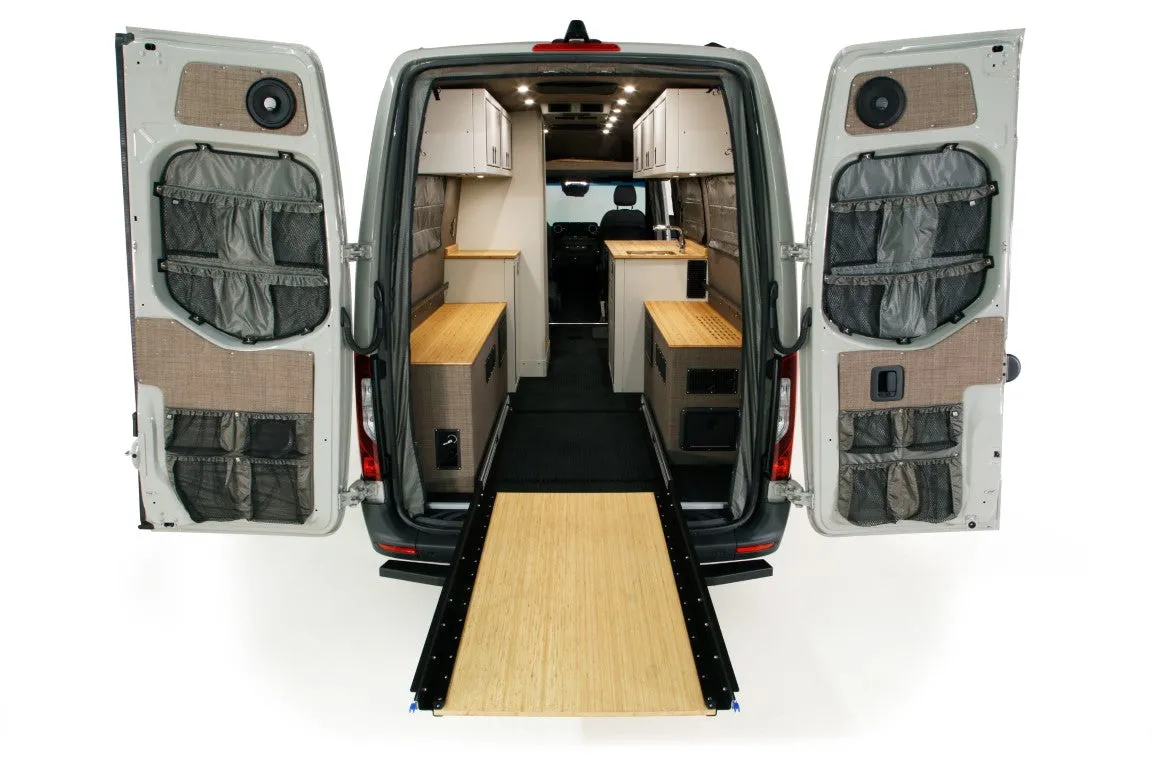 RB Touring Van DH - 170 EXT 3500 4X4