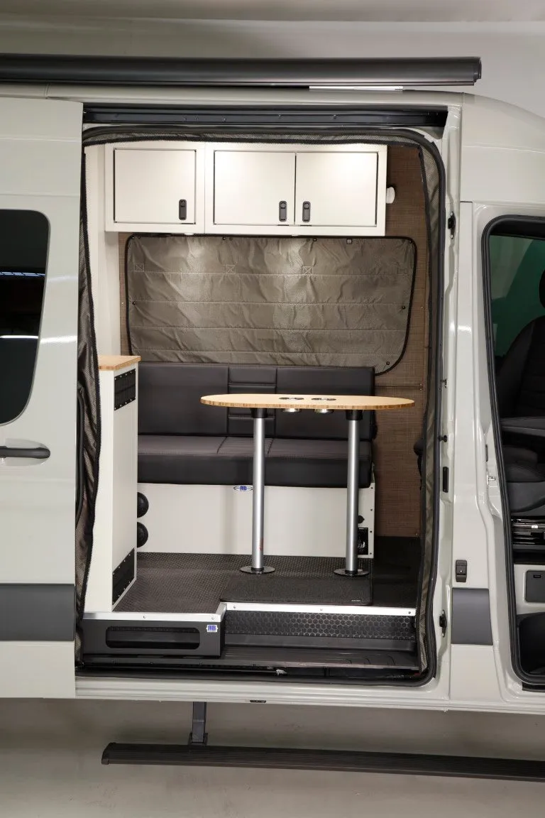 RB Touring Van DH - 170 EXT 3500 4X4